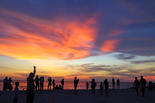 世界三大夕日のひとつ、マラッカ海峡の夕日