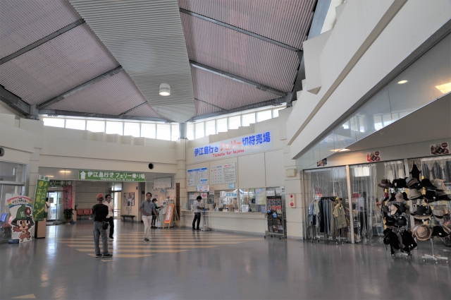 まずは、朝から伊江島へ!