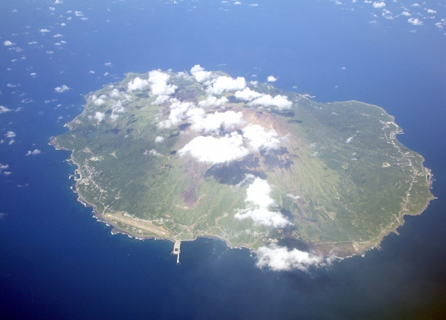 火山が作る島・三宅島