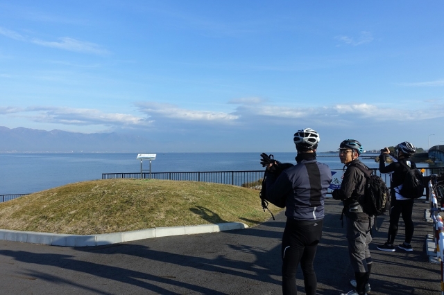 守山市・しあわせの丘から琵琶湖を望む