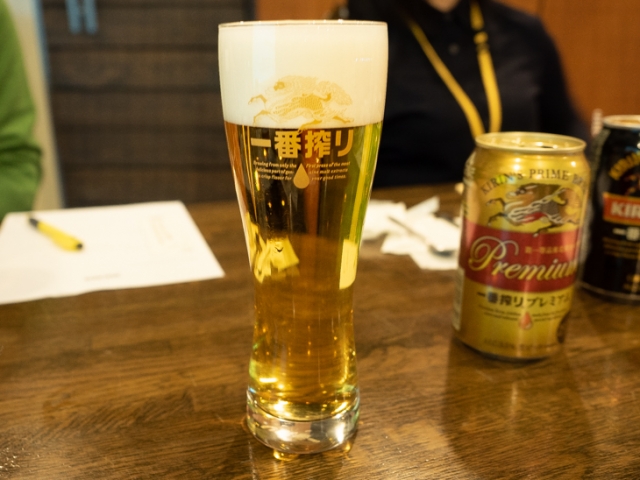 工場で飲むひと味違う「キリン一番搾り生ビール」