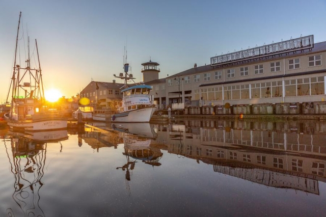 漁船が停泊するフィッシャーマンズターミナル　©Photo credit: Port of Seattle