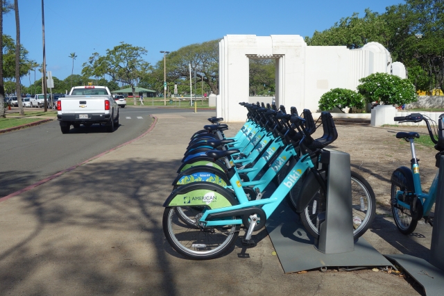 シェア自転車のBiki。ホノルル市内に約130カ所以上のスタンドがある　