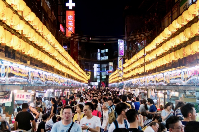 夜のお楽しみは何といっても基隆廟口夜市