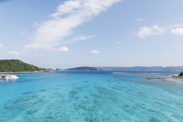 それぞれに個性的な魅力がある沖縄本島周辺15離島　（写真は阿嘉島）