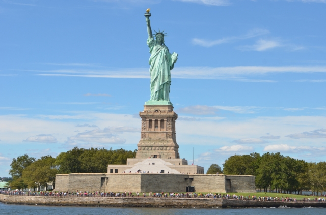 Ny ニューヨーク のシンボル 自由の女神の観光ガイド 地球の歩き方