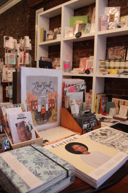 かわいい雑貨がディスプレイされた「ピンク・オリーブ」の店内 ©Pink Olive