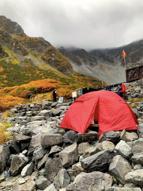 初めての本格登山で、テント泊