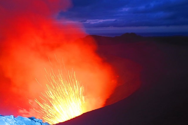 まさに地球の鼓動！火山にみなぎるエネルギー