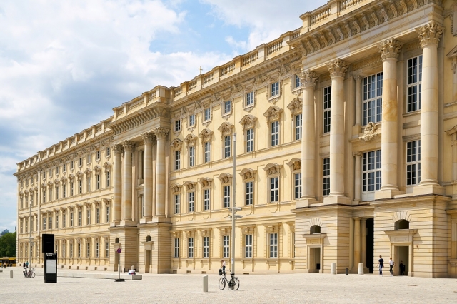 ベルリン王宮を再現したフンボルト・フォーラムが完成