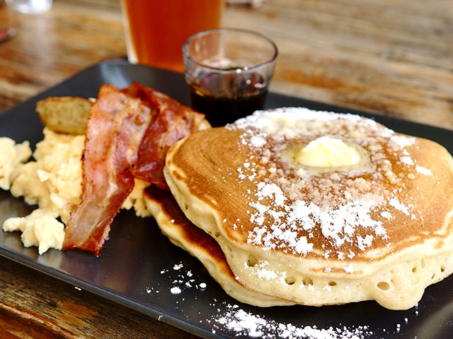 カフェ・ピスパラのパンケーキセット