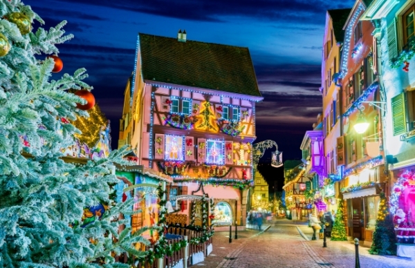 フランスのアルザス地方で絵本のような町並みとキラキラのクリスマスマーケットを楽しもう！