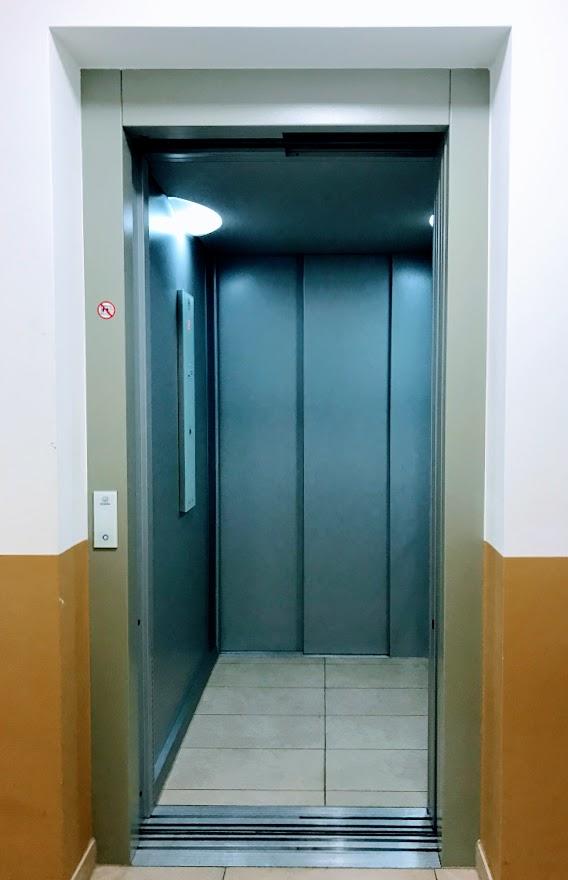 elevator1.jpg