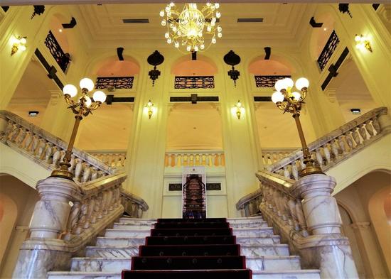 hanoi opera  steps.JPG