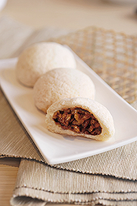 005 barbecue pork buns.jpg