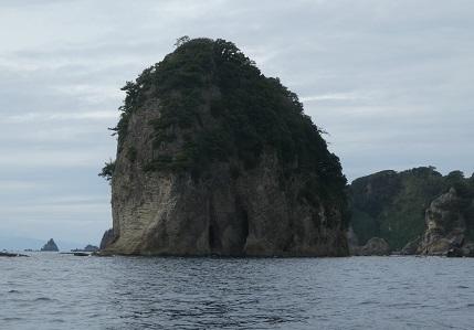 P1000184(トリミング済み・象島）.jpg