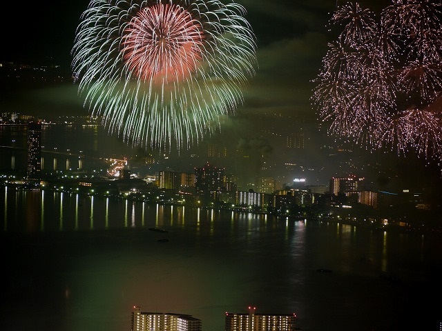 2013びわ湖花火大会 132  夜空と花火.jpg