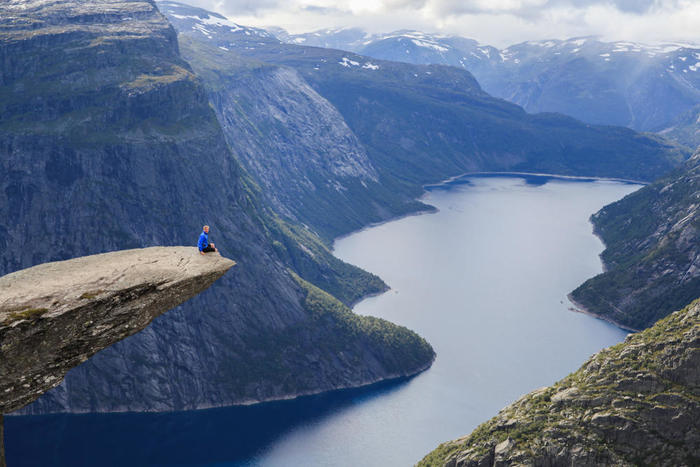 2014-10-27-trolltunga_abumiasaki1.jpg