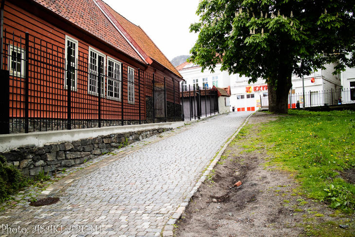 schotstuene_bergen_norway_asakiabumi (6 - 7).jpg