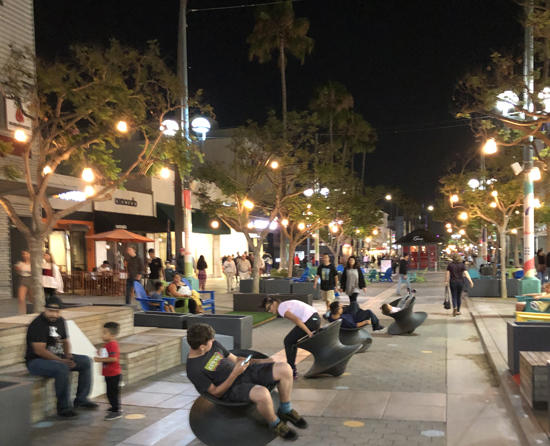 SantaMonicaPromenade_night.jpg