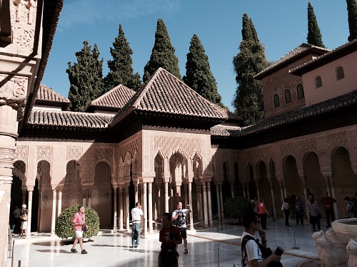 Alhambra_LionsFountain.jpg