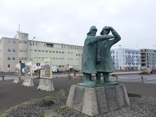 Reykjavik_statue.jpg