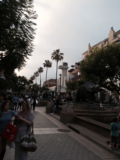 SantaMonica_Promenade.jpg