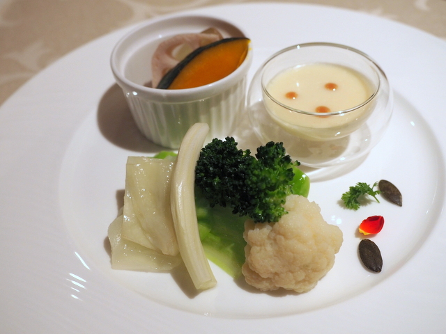 Bagna cauda (Italian style warm dip) in Chinese style with seasonal vegetables and summer squash oil