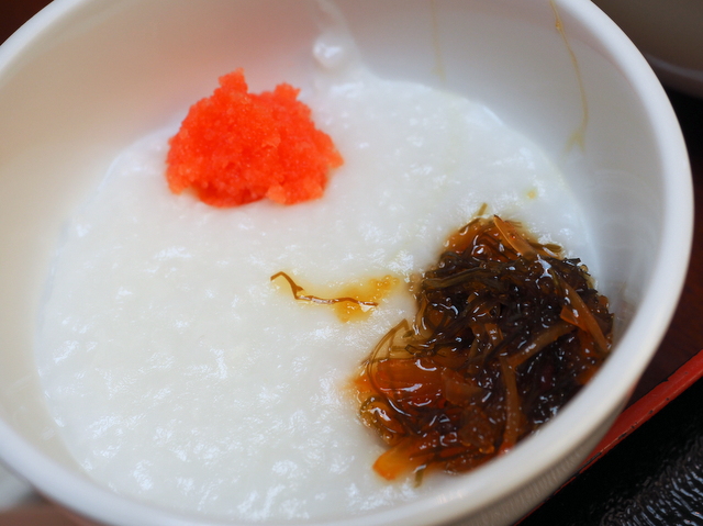 Rice porridge with fish roe and Matsumaeduke