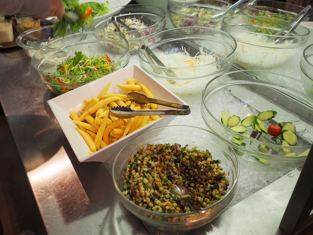 Salad bar with ｌocal fresh vegetables