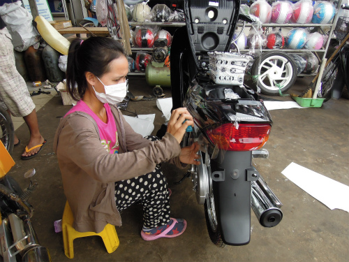 Tuk Tuk Painting (16).jpg