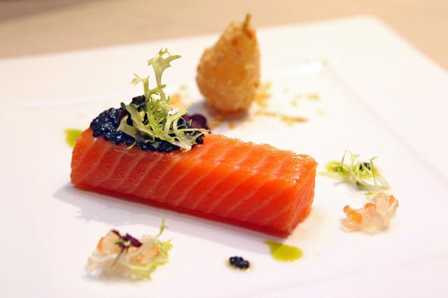 th_Sous Vide 48degree C King Salmon.jpg