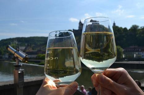 Wuerzburg_Frankenwein2.jpg