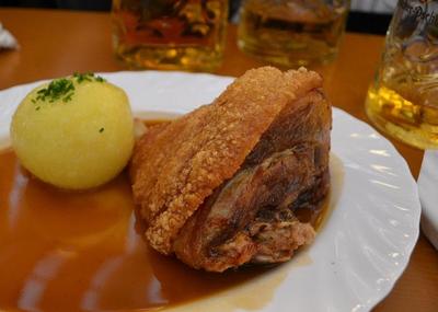 Oktoberfest_Schweinehaxe.JPG