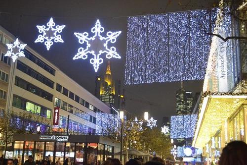 Weihnachtsdekoration_Frankfurt.JPG