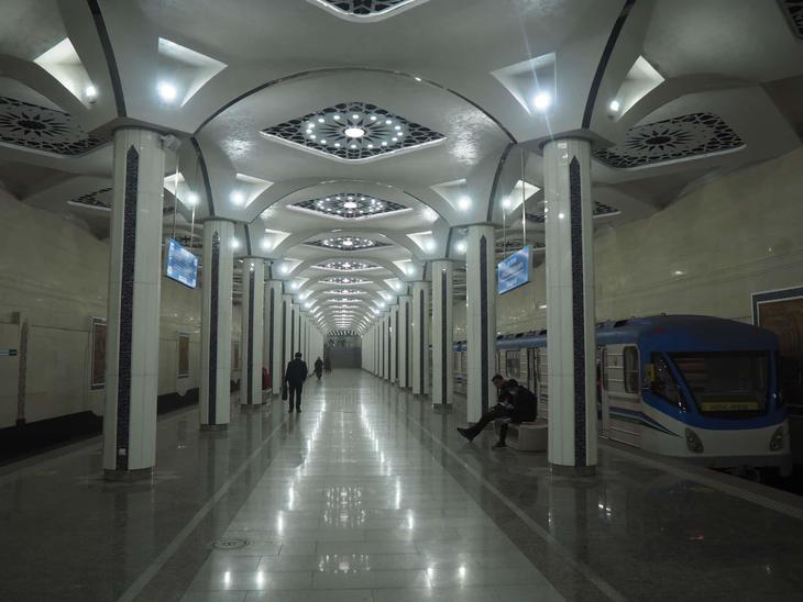 1-tashkent-metro-turkiston-station-atas-018-09.JPG