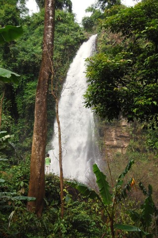 Yui Water Fall near Vang Vieng.jpg 2.jpg